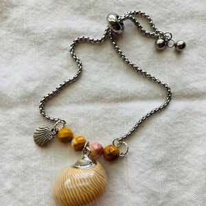 Elegant Handmade Shell and Bead Bracelet